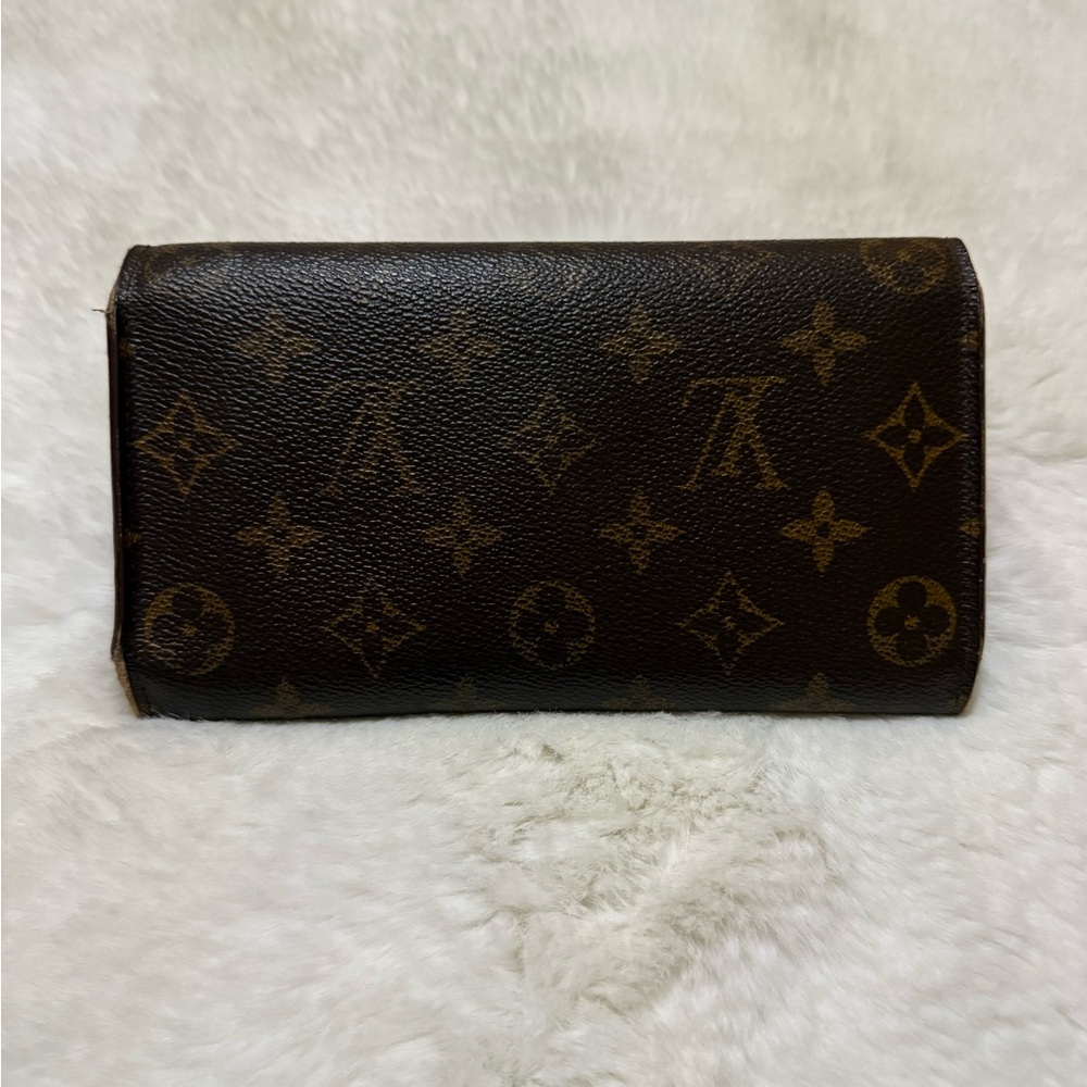 Louis Vuitton Monogram Trifold Wallet - Picture 2 of 11